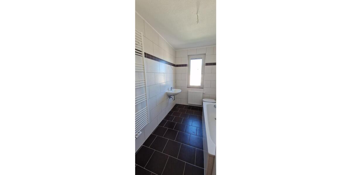 Etagenwohnung Sehmatal - 5 Zimmer, 88 m&sup2;, 484&euro; | Angebot:26362233