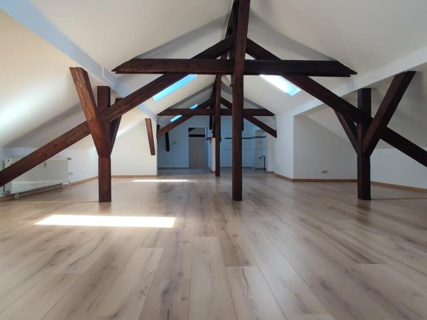 Großzügige Dachgeschoßwohnung am Großkaynaer See