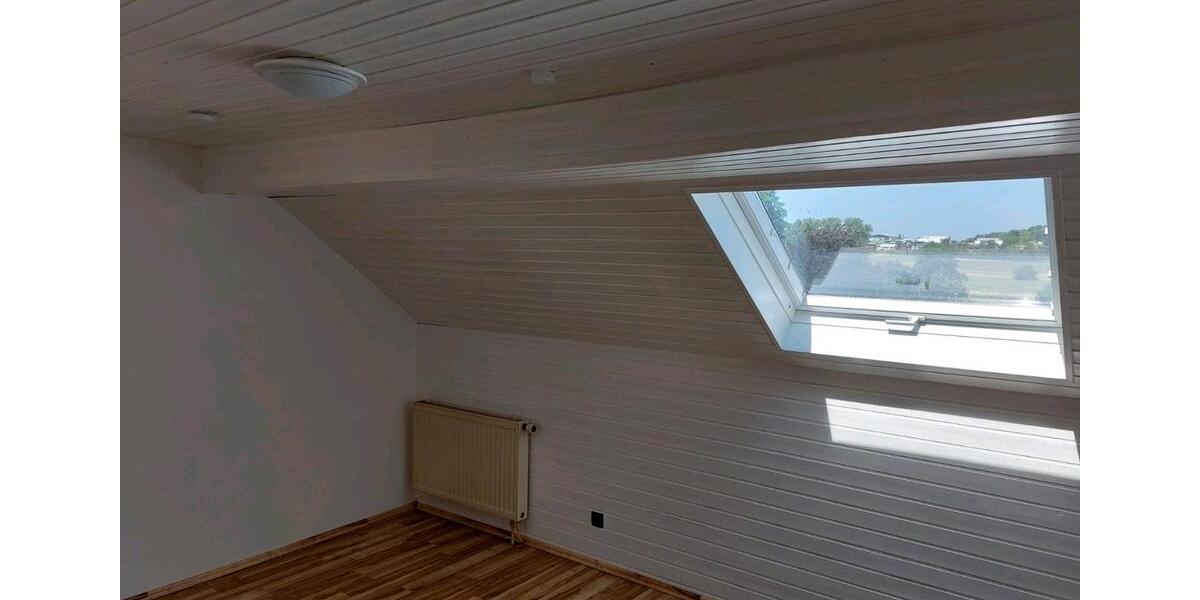 Dachgeschoßwohnung Stolberg (Rhld.) Gressenich - 2 Zimmer, 45 m&sup2;, 550&euro; | Angebot:25378611