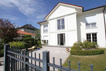 Büro in Bargteheide 1.995 € 165 m² zimmer