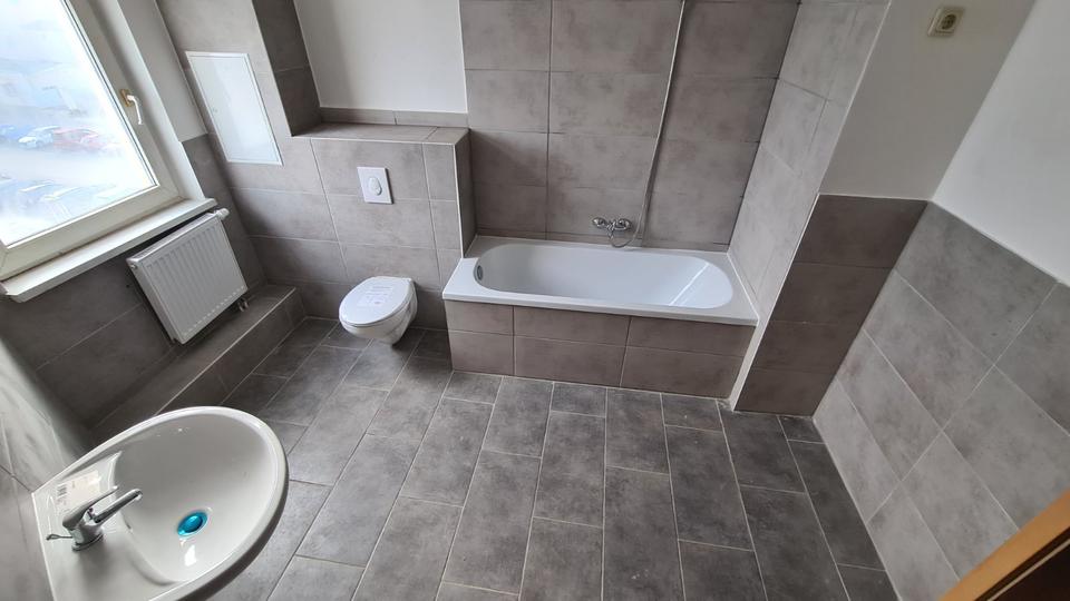 Dachgeschoßwohnung Weißenfels - 2 Zimmer, 62 m&sup2;, 340&euro; | Angebot:25307536