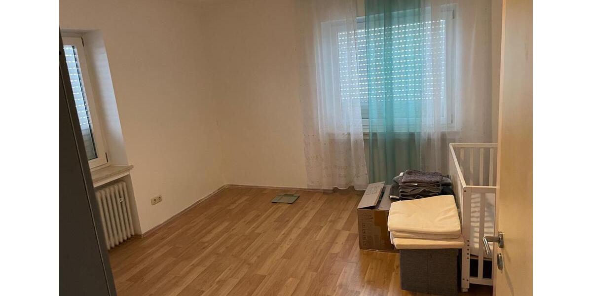 *Straubing* 4 Zimmer Wohnung mit Garage und Süd-West Balkon 4 zimmer