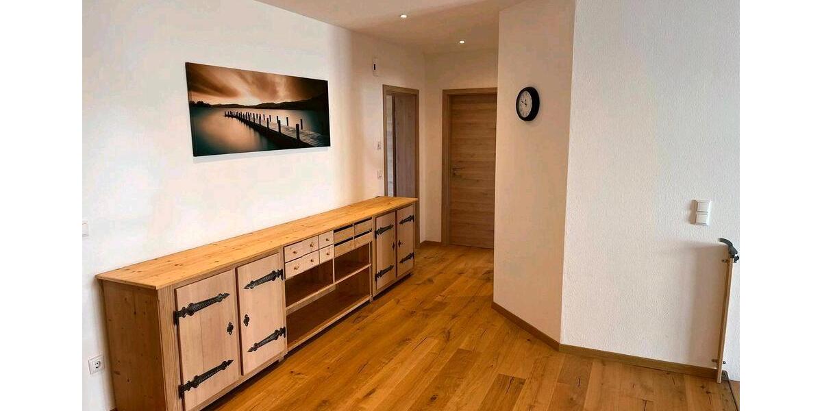 Etagenwohnung Seeshaupt - 6 Zimmer, 218 m&sup2;, 3.270&euro; | Angebot:26674772
