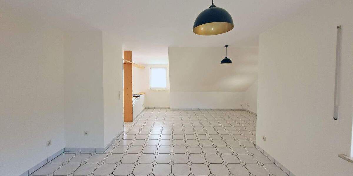 Etagenwohnung Neuenstein Mühlbach - 3 Zimmer, 93 m&sup2;, 600&euro; | Angebot:25939490
