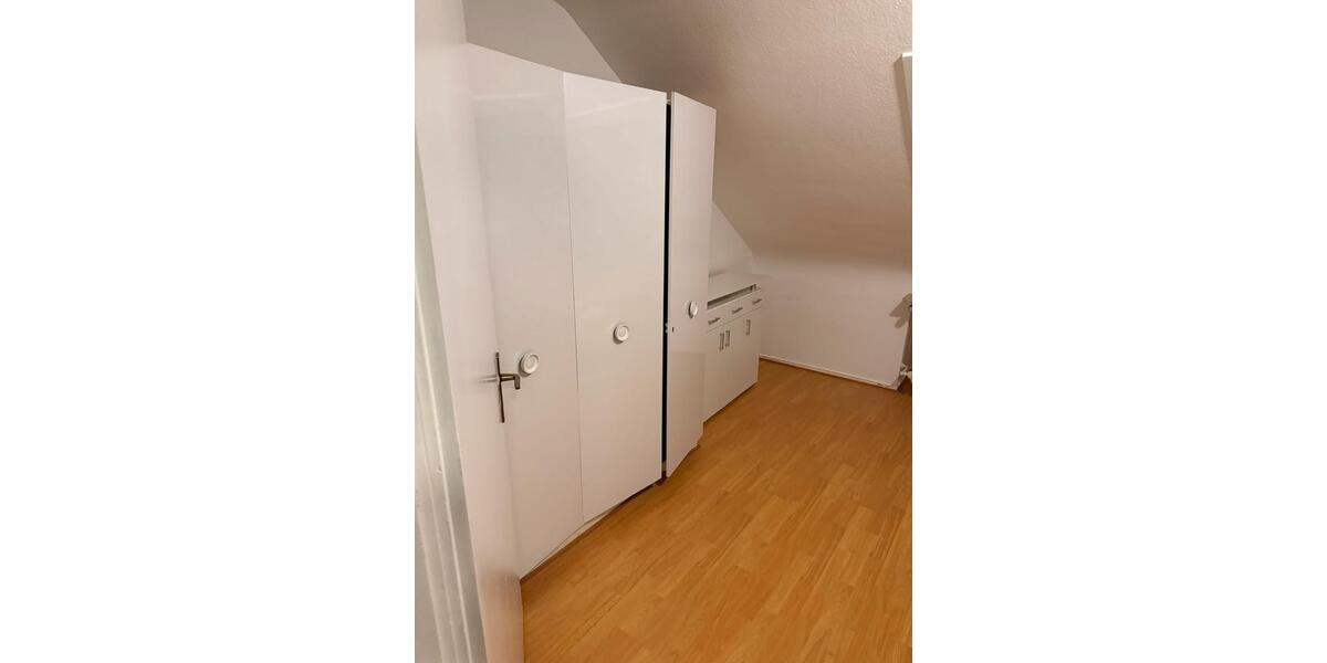 Dachgeschoßwohnung Titisee-Neustadt Neustadt - 3.5 Zimmer, 65 m&sup2;, 945&euro; | Angebot:26056924