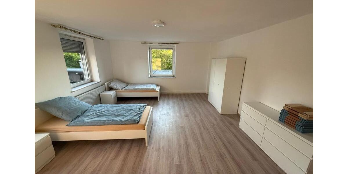 Wohnen auf Zeit Helmbrechts - 10 Zimmer, 110 m&sup2;, 20&euro; | Angebot:23554422