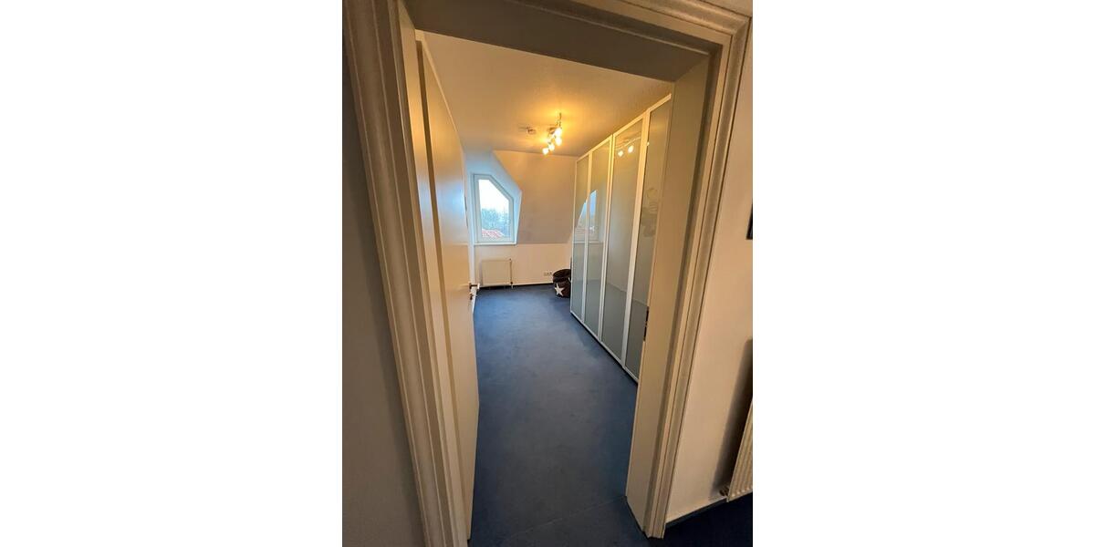 Dachgeschoßwohnung Stadthagen - 3 Zimmer, 85 m&sup2;, 820&euro; | Angebot:24850214