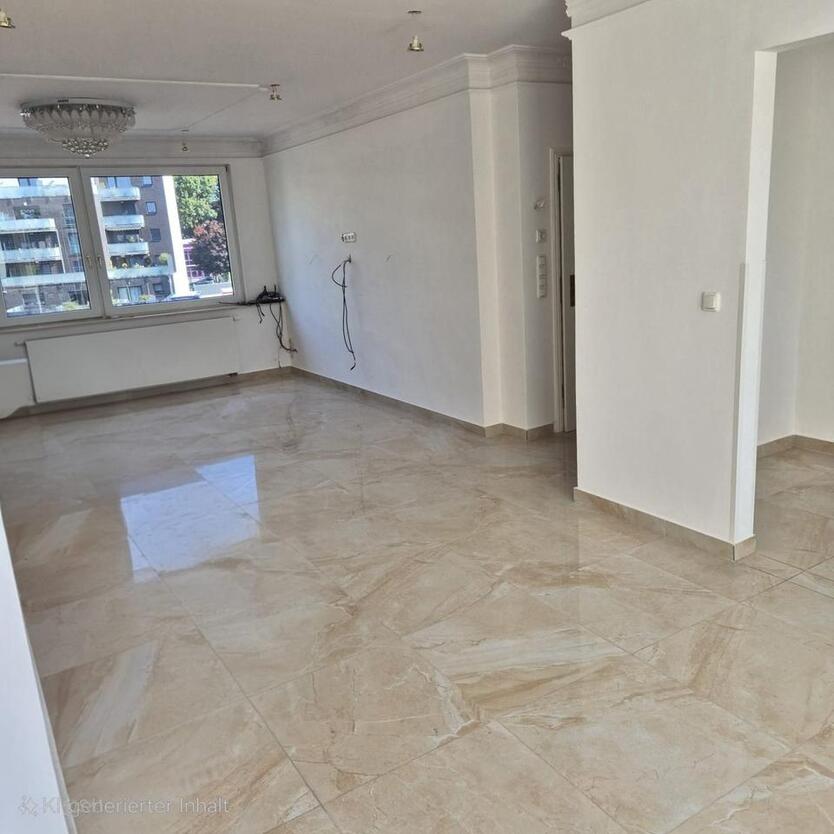 Hochwertige Wohnung in Mönchengladbach City mit Balkon zimmer