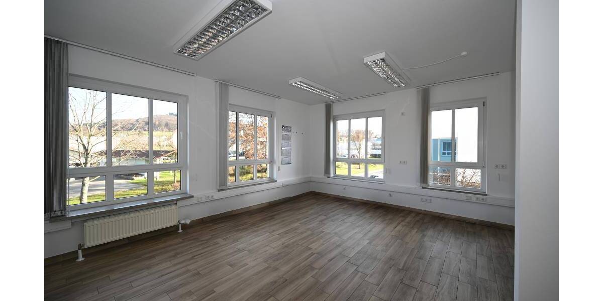 Gewerbeobjekt Neumarkt Altenhof - 2 Zimmer, 560&euro; | Angebot:26139217