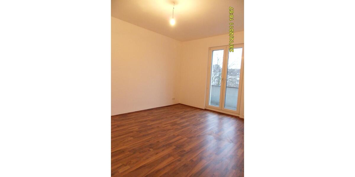 Do.-Kaiserstraßenviertel, helle und wohnliche Hochparterrewohnung mit Tageslichtbad und Balkon 3 zimmer