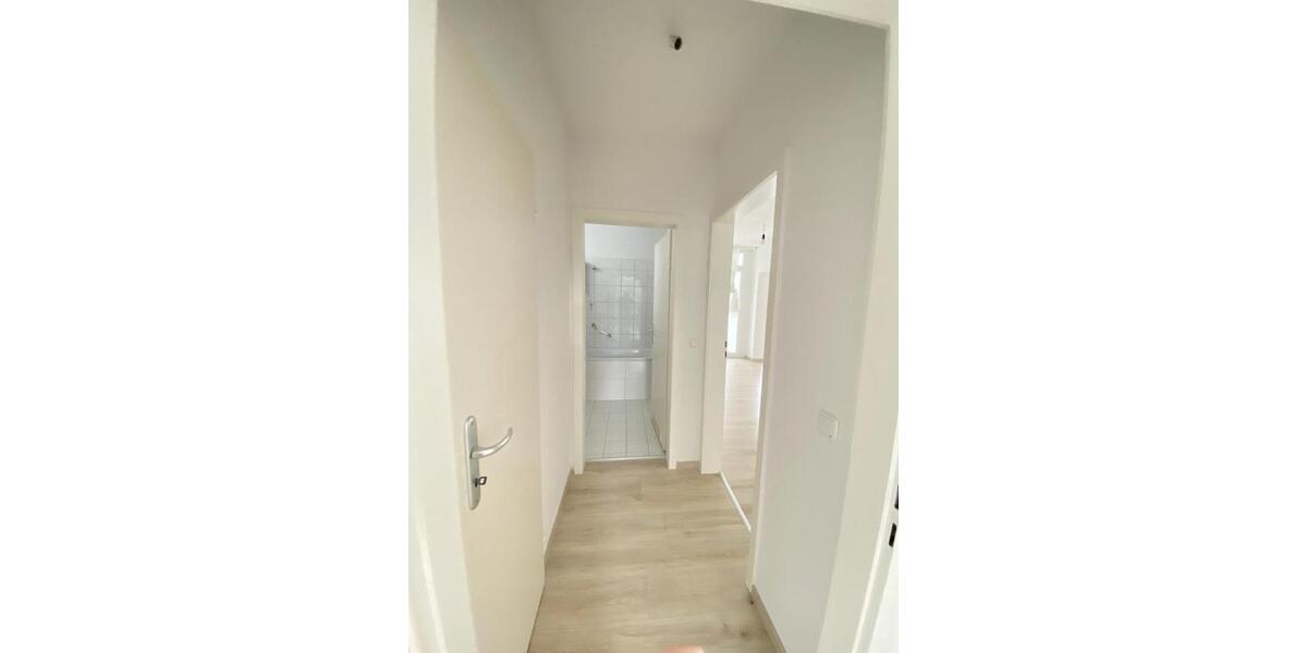 Etagenwohnung Solingen - 3 Zimmer, 69 m&sup2;, 719&euro; | Angebot:24522822