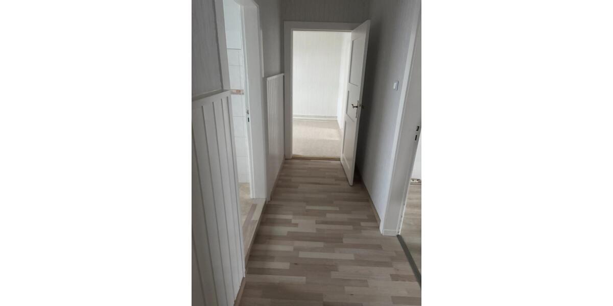Etagenwohnung Jarmen - 5 Zimmer, 105 m&sup2;, 1.000&euro; | Angebot:25045792