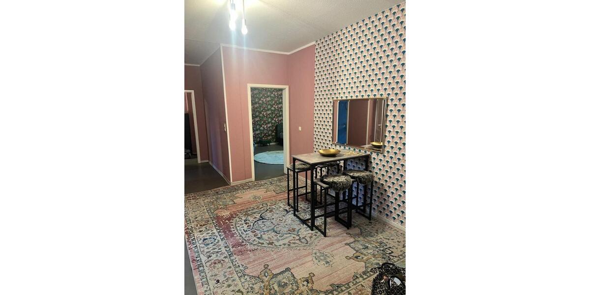 Dachgeschoßwohnung Frankfurt am Main Innenstadt 1 - 5 Zimmer, 140 m&sup2;, 2.200&euro; | Angebot:26264072