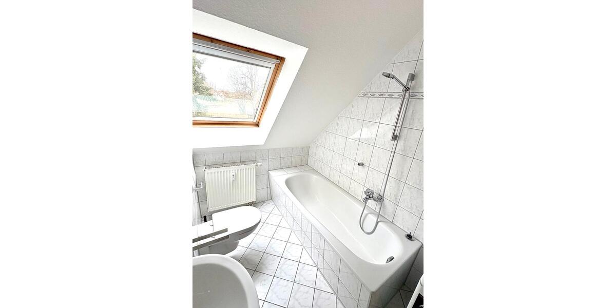 Dachgeschoßwohnung Großenhain - 2 Zimmer, 57 m&sup2;, 390&euro; | Angebot:26021808