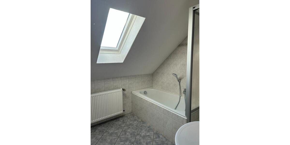 Dachgeschoßwohnung Braunschweig Wabe-Schunter-Beberbach - 3 Zimmer, 90 m&sup2;, 855&euro; | Angebot:25512150