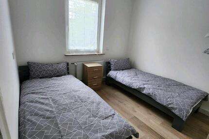 Wohnen auf Zeit Mönchengladbach West - 3 Zimmer, 130 m&sup2;, 12&euro; | Angebot:26329641