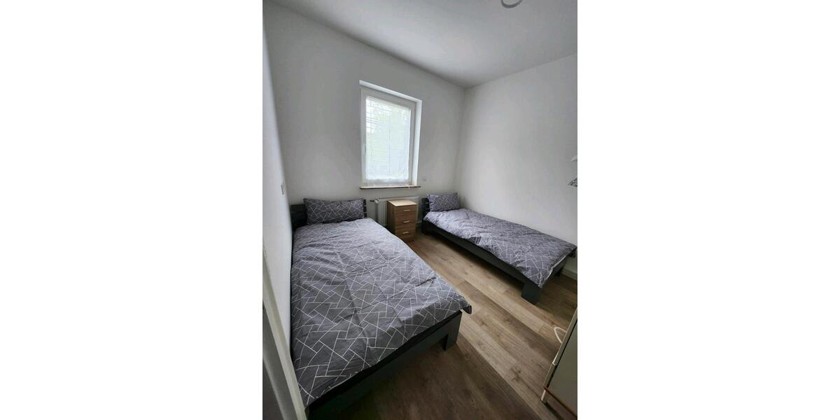 Wohnen auf Zeit Mönchengladbach West - 3 Zimmer, 130 m&sup2;, 12&euro; | Angebot:26329641