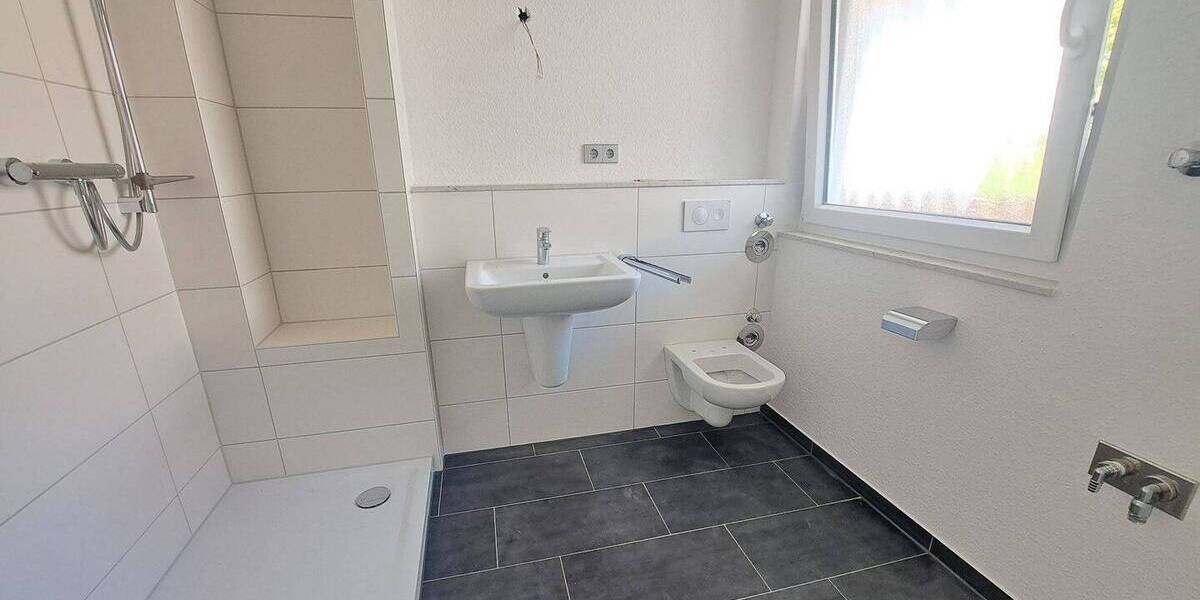 Etagenwohnung Bremerhaven Lehe - 2 Zimmer, 64 m&sup2;, 500&euro; | Angebot:26763299