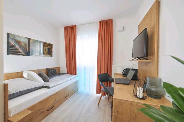 Wohnen auf Zeit Deggendorf - 1 Zimmer, 18 m&sup2;, 395&euro; | Angebot:26275082