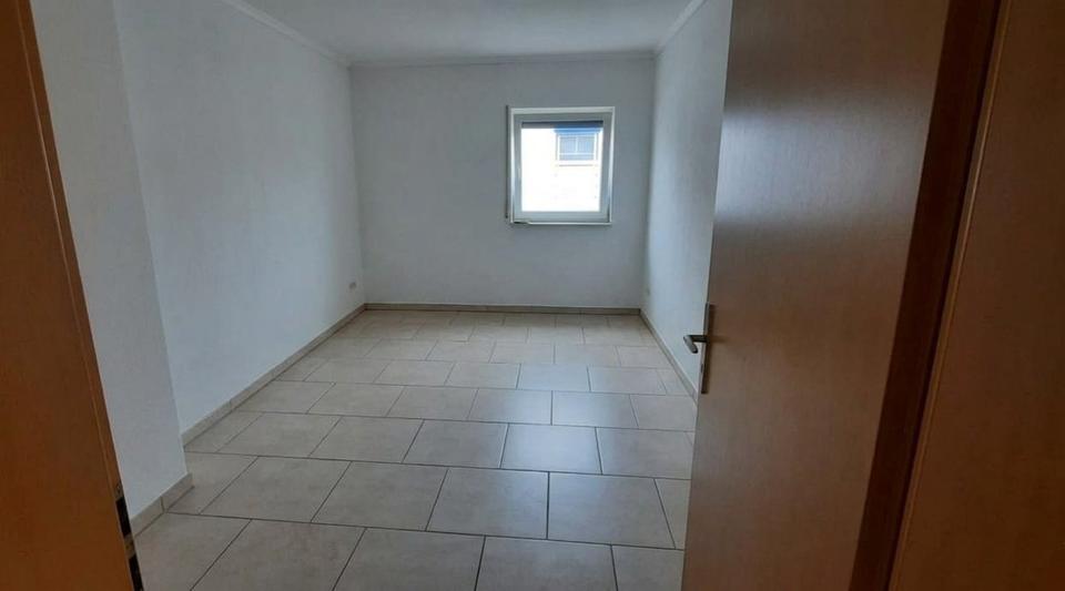 Etagenwohnung Bad Camberg - 4 Zimmer, 114 m&sup2;, 1.350&euro; | Angebot:26506872