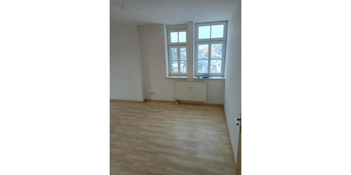 Dachgeschoßwohnung Großschirma - 2 Zimmer, 59 m&sup2;, 420&euro; | Angebot:25762271
