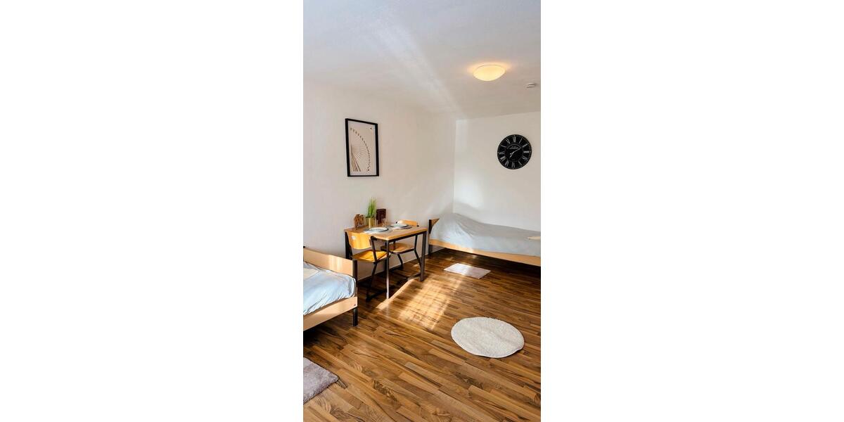 Etagenwohnung Bischofsheim - 4 Zimmer, 80 m&sup2;, 100&euro; | Angebot:24745563