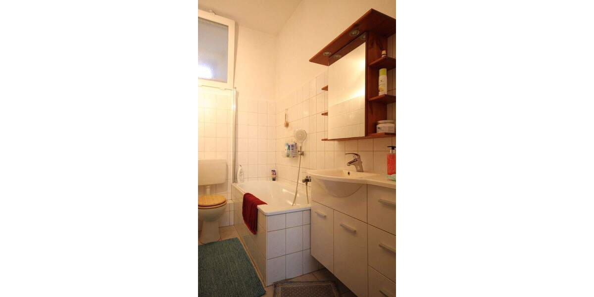 Etagenwohnung Rathenow Waldsiedlung - 3 Zimmer, 74 m&sup2;, 590&euro; | Angebot:25699627