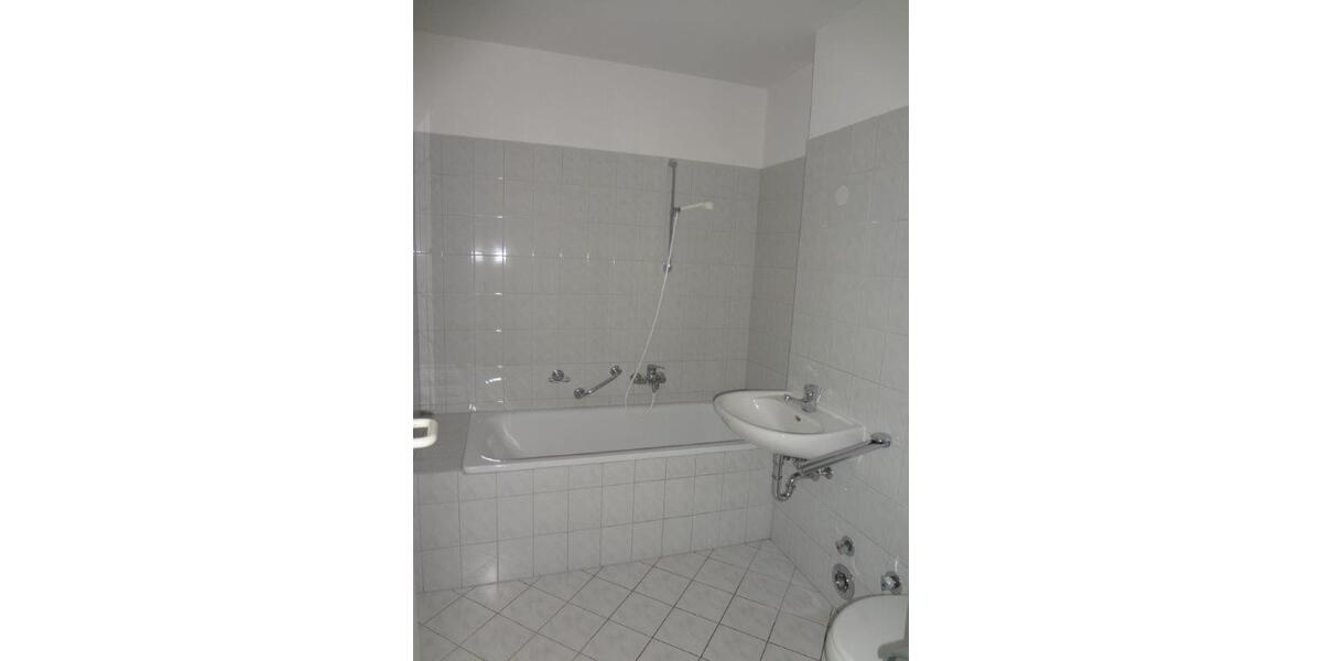 Erdgeschoßwohnung Borna - 1.5 Zimmer, 48 m&sup2;, 330&euro; | Angebot:25881885