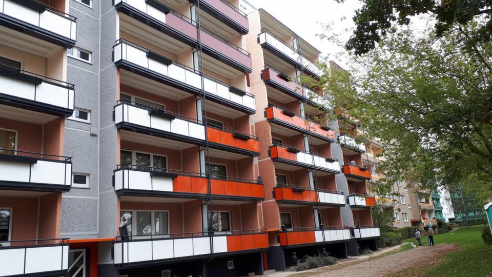 4 Zimmer mit großem Balkon für Malermeister