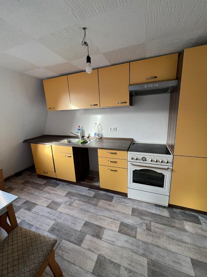 Schöne 3-Zimmer-Wohnung in Mülsen Jobcenter Möglich ! KÜCHE !