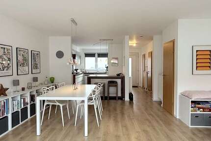 Haus Köln Lindenthal - 5 Zimmer, 161 m&sup2;, 2.400&euro; | Angebot:25087836