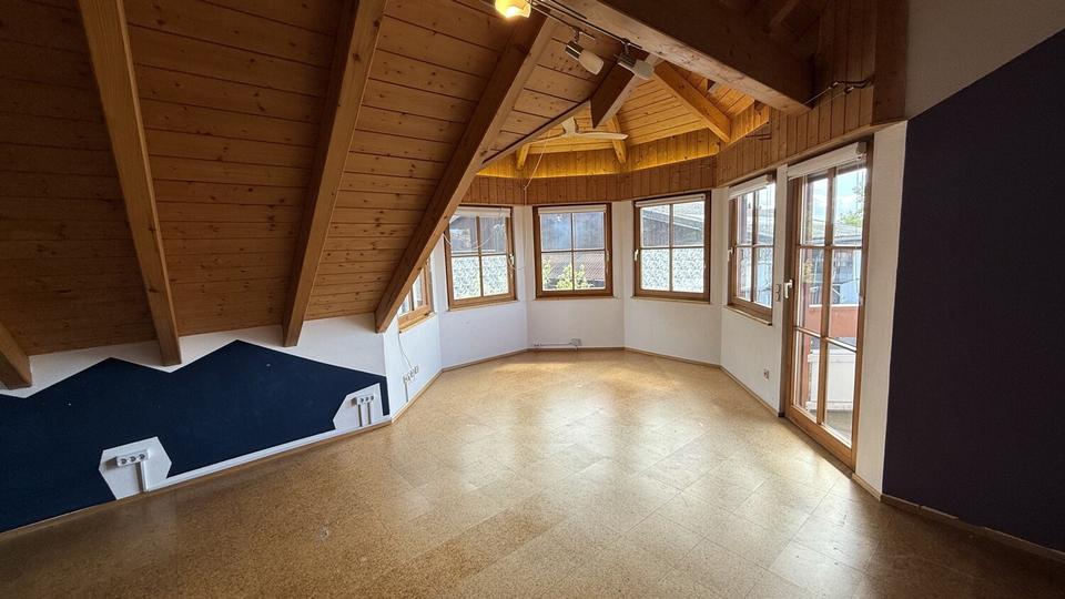 Einfamilienhaus Wangen - 6.5 Zimmer, 212 m&sup2;, 2.250&euro; | Angebot:26560284