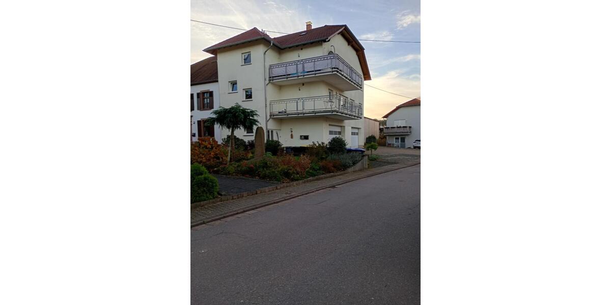 Etagenwohnung Merzig - 4 Zimmer, 125 m&sup2;, 380&euro; | Angebot:24745430
