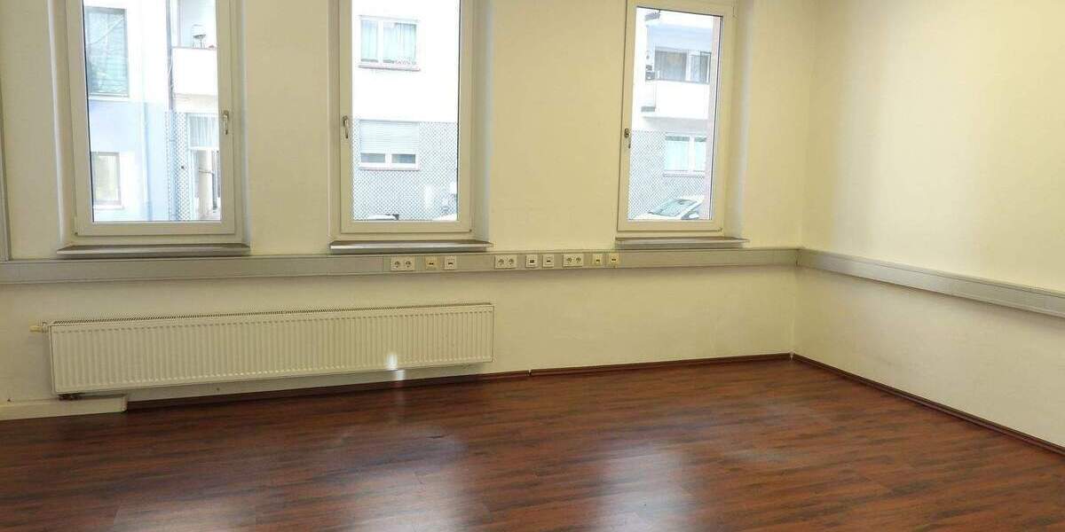Gewerbeobjekt Nürnberg St Peter - 4 Zimmer, 128 m&sup2;, 890&euro; | Angebot:26107300