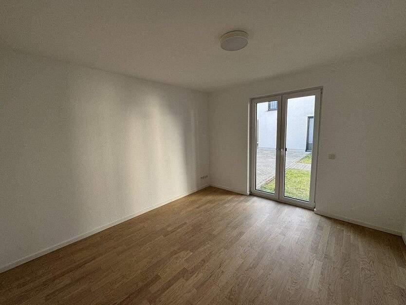 TRIER - nahe Zentrum - Moderne 2 Zimmer Wohnung mit Stellplatz und Terrasse 2 zimmer