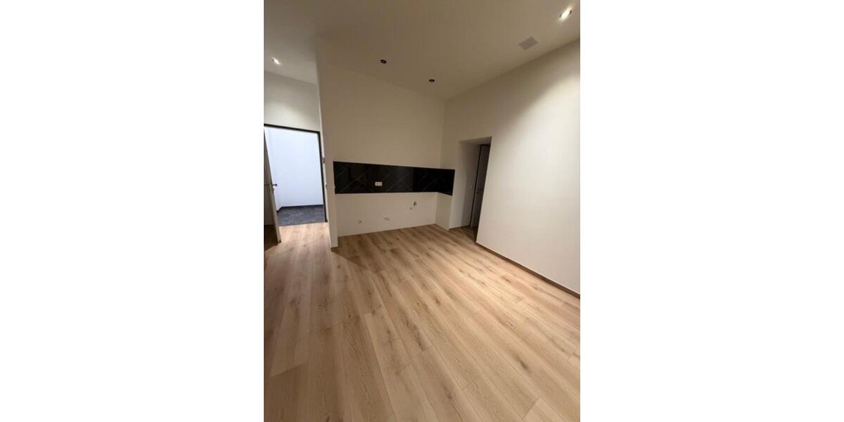 Erdgeschoßwohnung Mönchengladbach West - 3 Zimmer, 70 m&sup2;, 1.100&euro; | Angebot:24676945