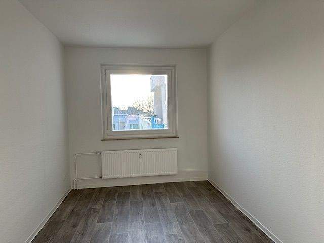 Etagenwohnung Kiel Mettenhof - 4 Zimmer, 106 m&sup2;, 1.030&euro; | Angebot:25725666