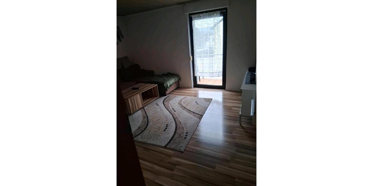 Etagenwohnung Merzig - 4 Zimmer, 100 m&sup2;, 1.000&euro; | Angebot:24694830