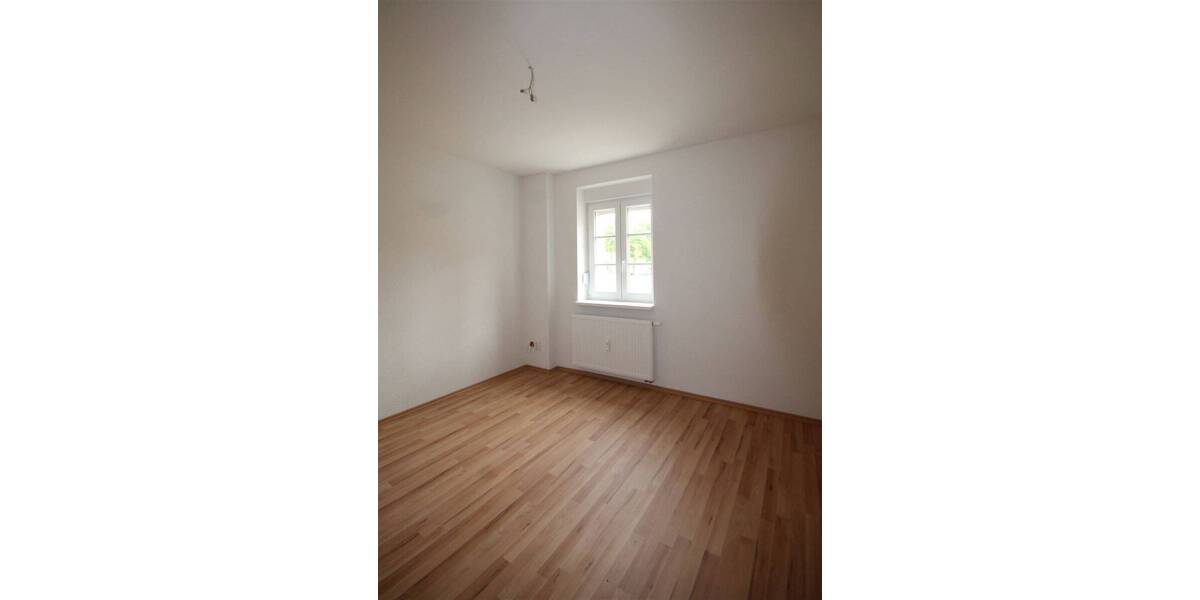 Etagenwohnung Bitterfeld Kraftwerksiedlung - 2 Zimmer, 51 m&sup2;, 350&euro; | Angebot:25740358