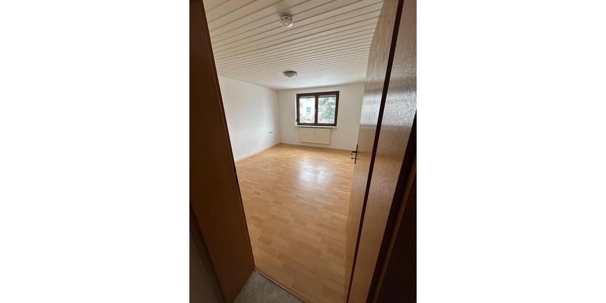 Etagenwohnung Albstadt - 2 Zimmer, 60 m&sup2;, 485&euro; | Angebot:26670178
