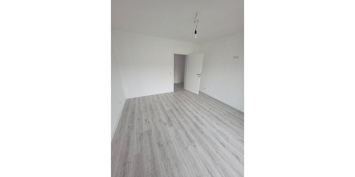 Etagenwohnung Wolfenbüttel - 3 Zimmer, 65 m&sup2;, 670&euro; | Angebot:25048512