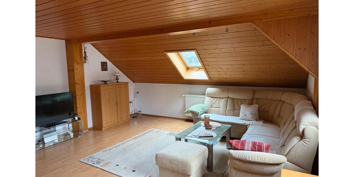 Dachgeschoßwohnung Oberkotzau - 2 Zimmer, 78 m&sup2;, 500&euro; | Angebot:26152302