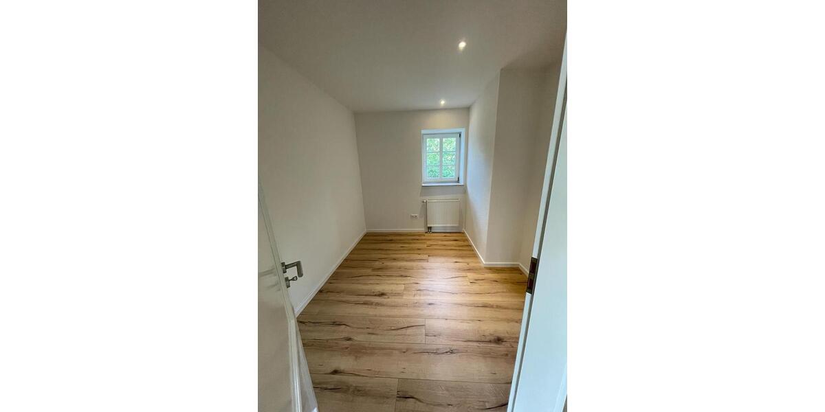Etagenwohnung Vöhl - 3 Zimmer, 77 m&sup2;, 620&euro; | Angebot:26695777