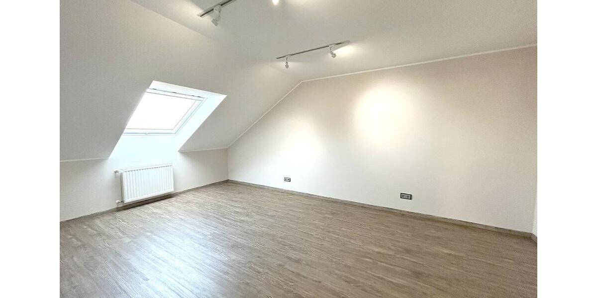 Etagenwohnung Kenn - 2 Zimmer, 87 m&sup2;, 1.180&euro; | Angebot:26006100