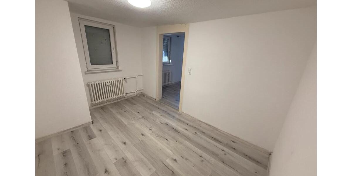 Etagenwohnung Reutlingen - 2 Zimmer, 84 m&sup2;, 600&euro; | Angebot:26024488