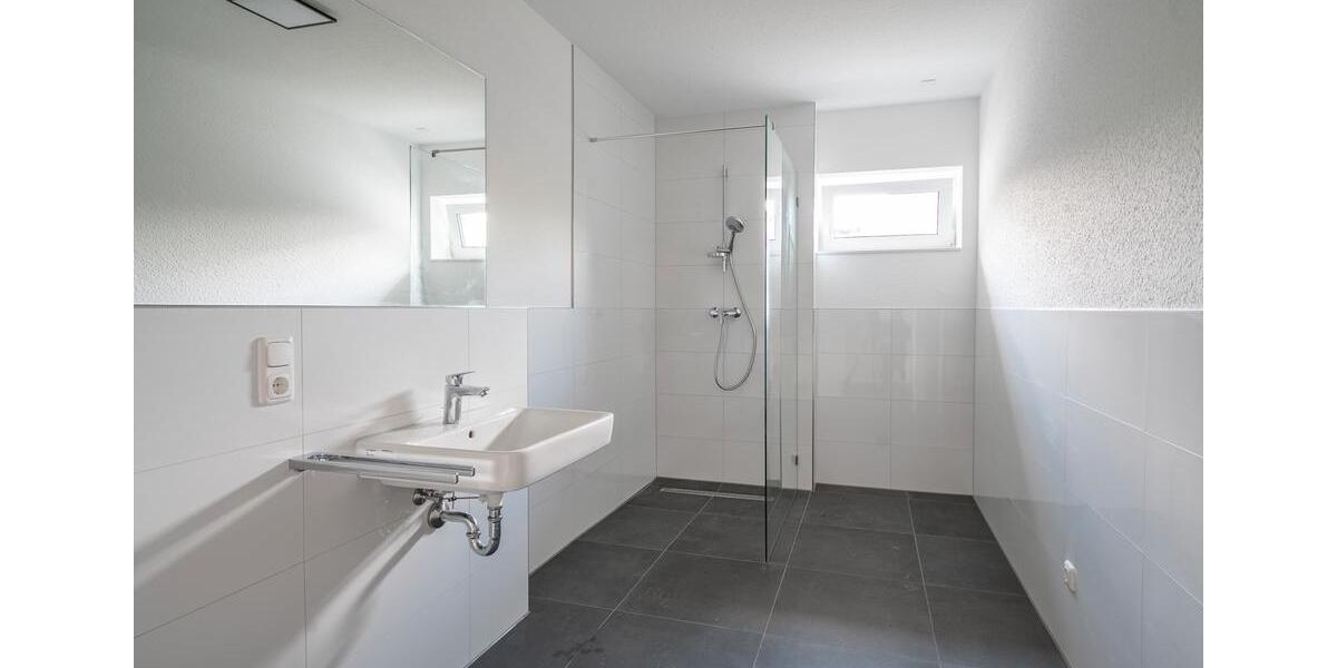 Erdgeschoßwohnung Geilenkirchen - 3 Zimmer, 110 m&sup2;, 1.250&euro; | Angebot:26338406