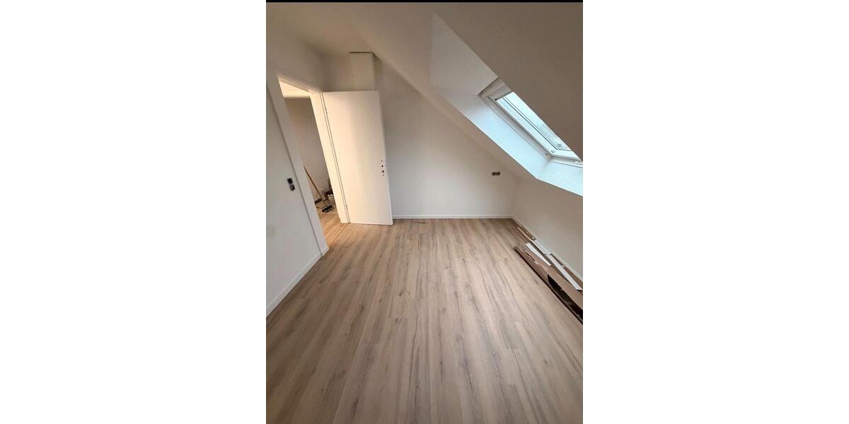 Dachgeschoßwohnung Barsinghausen - 3 Zimmer, 65 m&sup2;, 600&euro; | Angebot:26099718