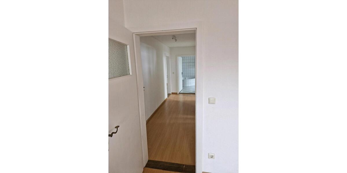 Dachgeschoßwohnung Nordstemmen - 3 Zimmer, 82 m&sup2;, 850&euro; | Angebot:24373728