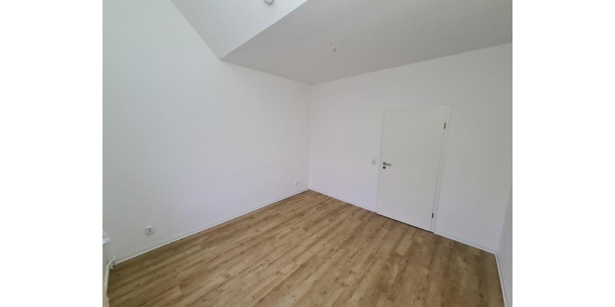 Etagenwohnung Stendal - 5 Zimmer, 105 m&sup2;, 633&euro; | Angebot:24711771