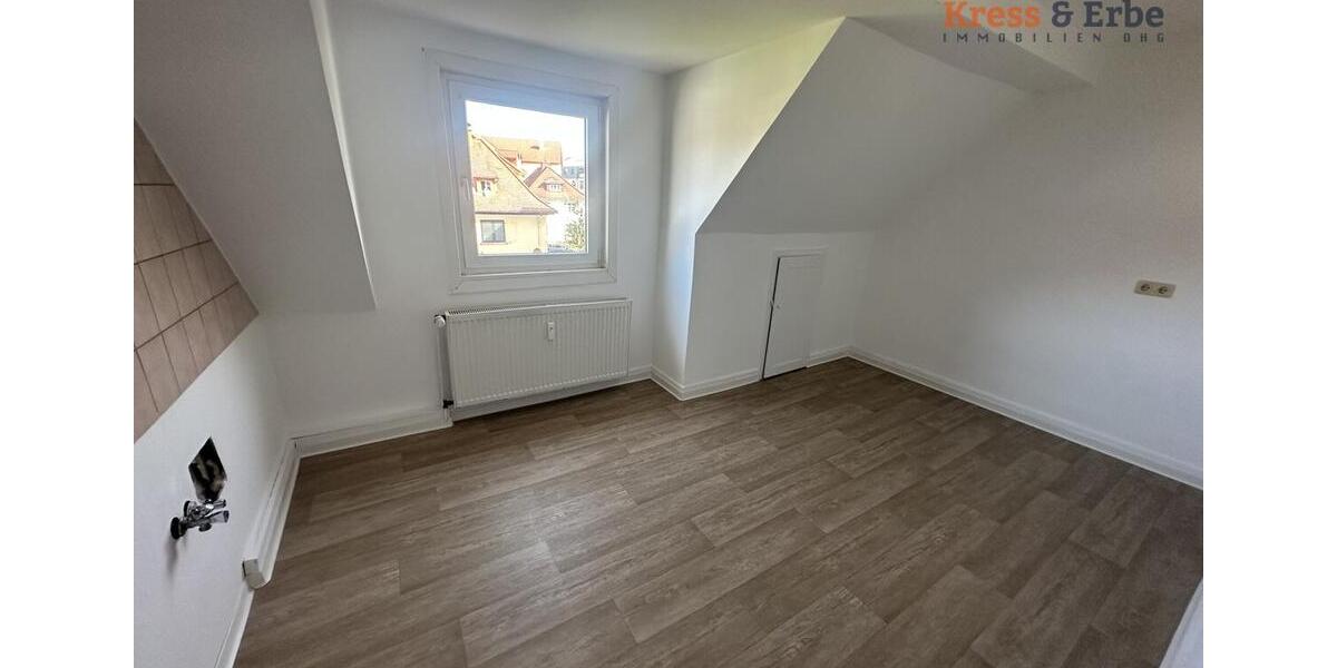 Dachgeschoßwohnung Schlüchtern - 3 Zimmer, 80 m&sup2;, 680&euro; | Angebot:26421128